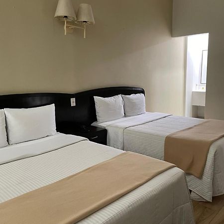 Hotel Plaza Del Arco Express Monterrey Ngoại thất bức ảnh
