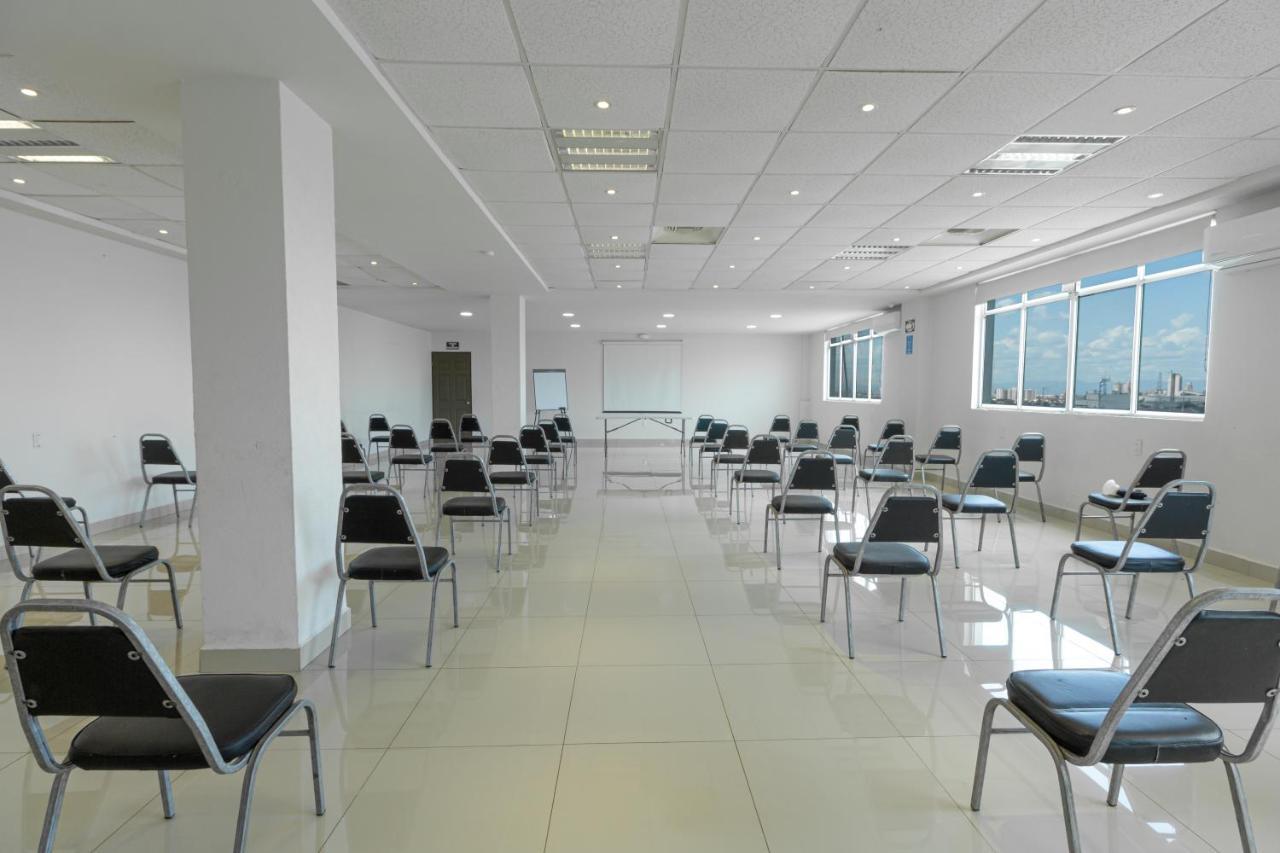 Hotel Plaza Del Arco Express Monterrey Ngoại thất bức ảnh