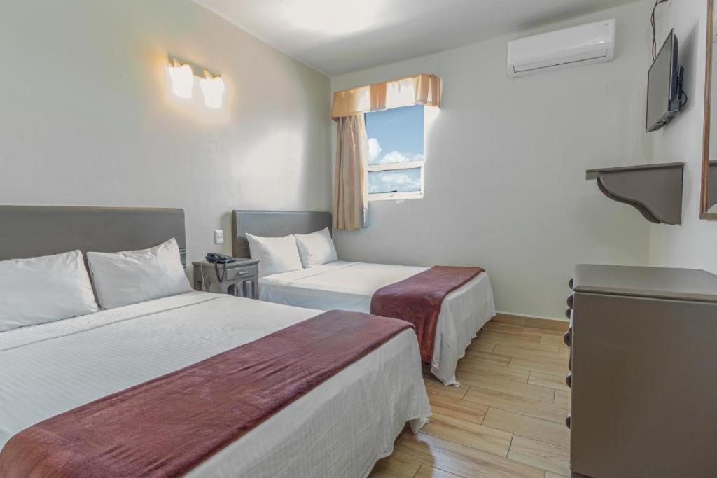 Hotel Plaza Del Arco Express Monterrey Ngoại thất bức ảnh