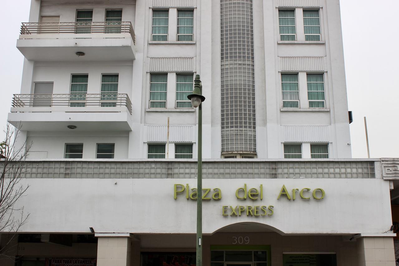 Hotel Plaza Del Arco Express Monterrey Ngoại thất bức ảnh