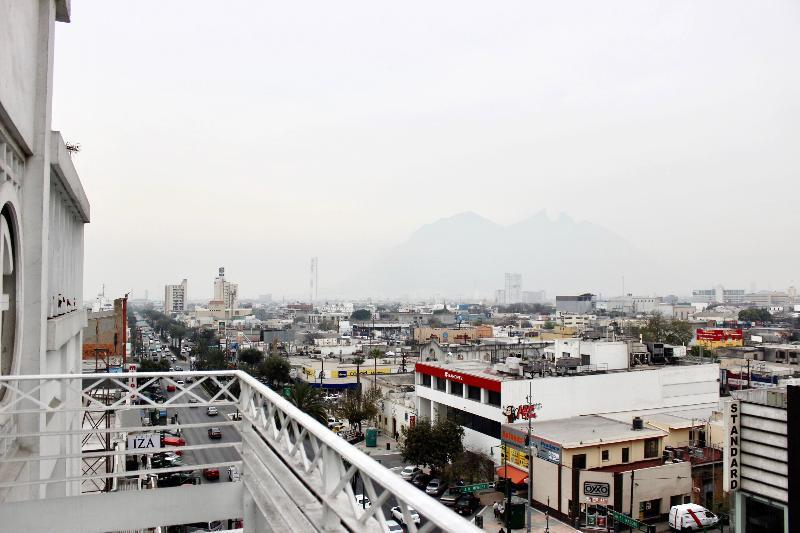 Hotel Plaza Del Arco Express Monterrey Ngoại thất bức ảnh