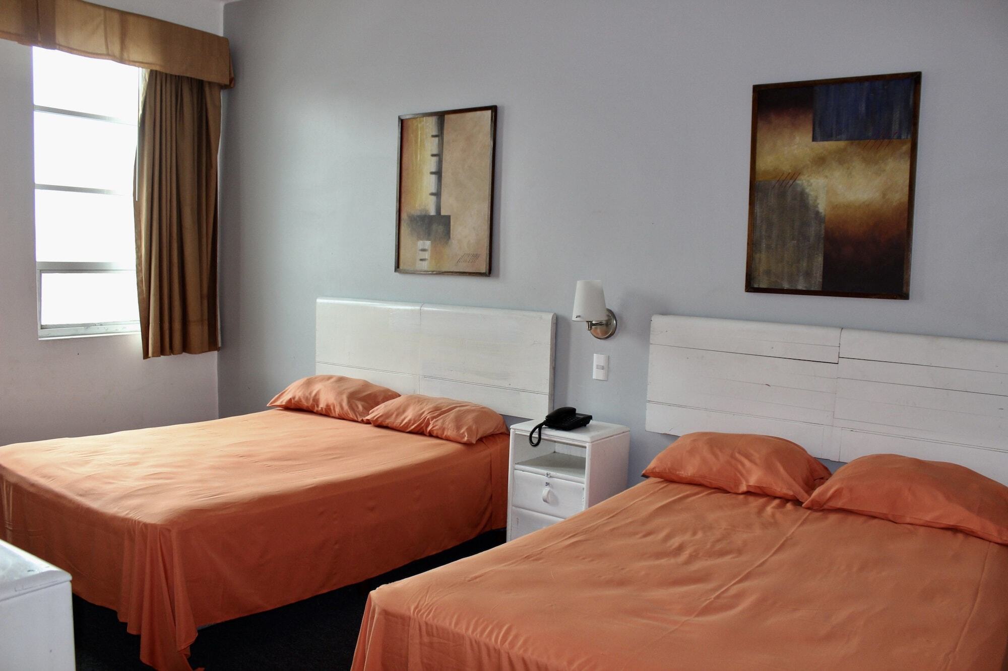 Hotel Plaza Del Arco Express Monterrey Ngoại thất bức ảnh